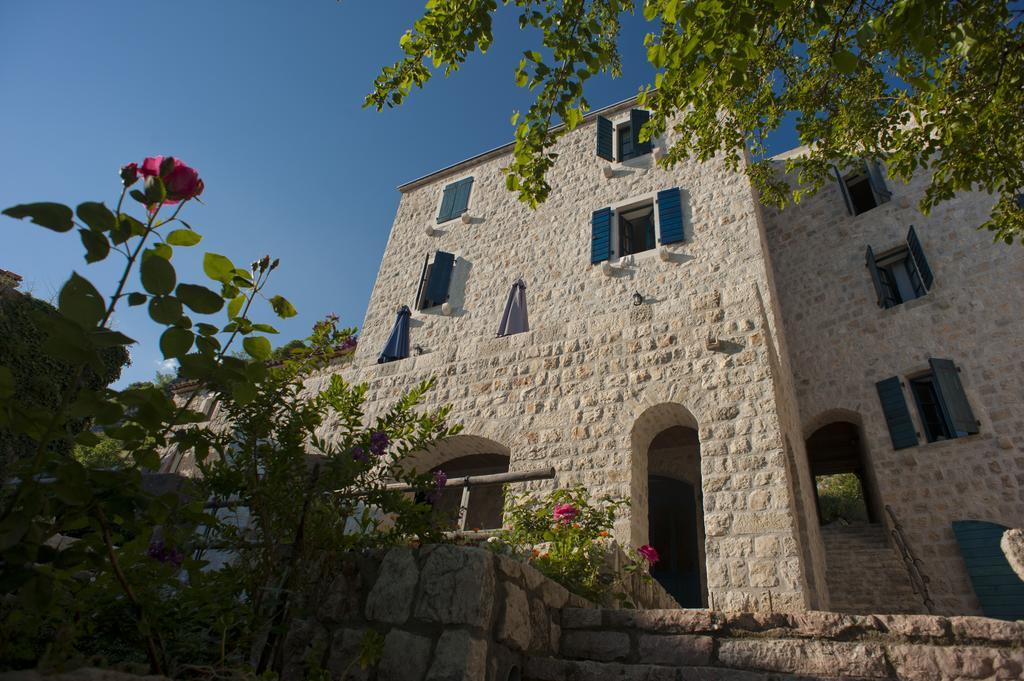 B&B Apart Hotel Pastrovski Konak Sveti Stefan Exterior foto