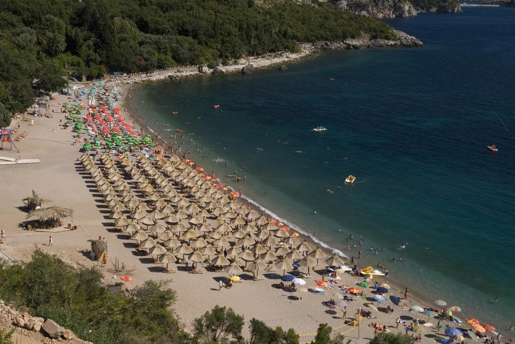 B&B Apart Hotel Pastrovski Konak Sveti Stefan Exterior foto